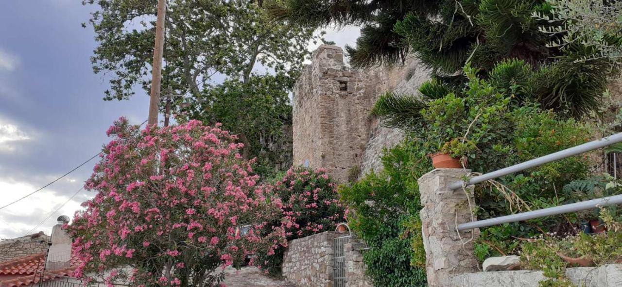 Stone Clock'S House Apartment Nafpaktos Exterior foto